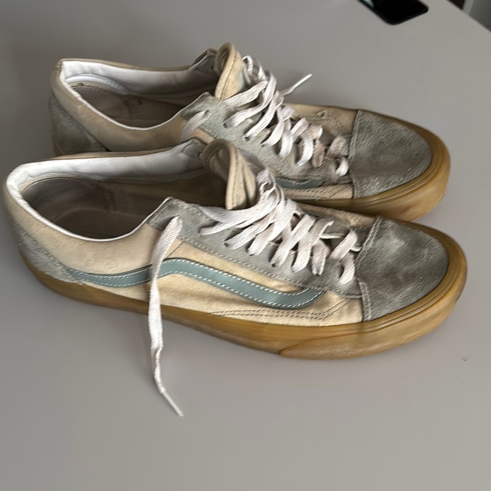 Vans Sneakers in Gray and Tan